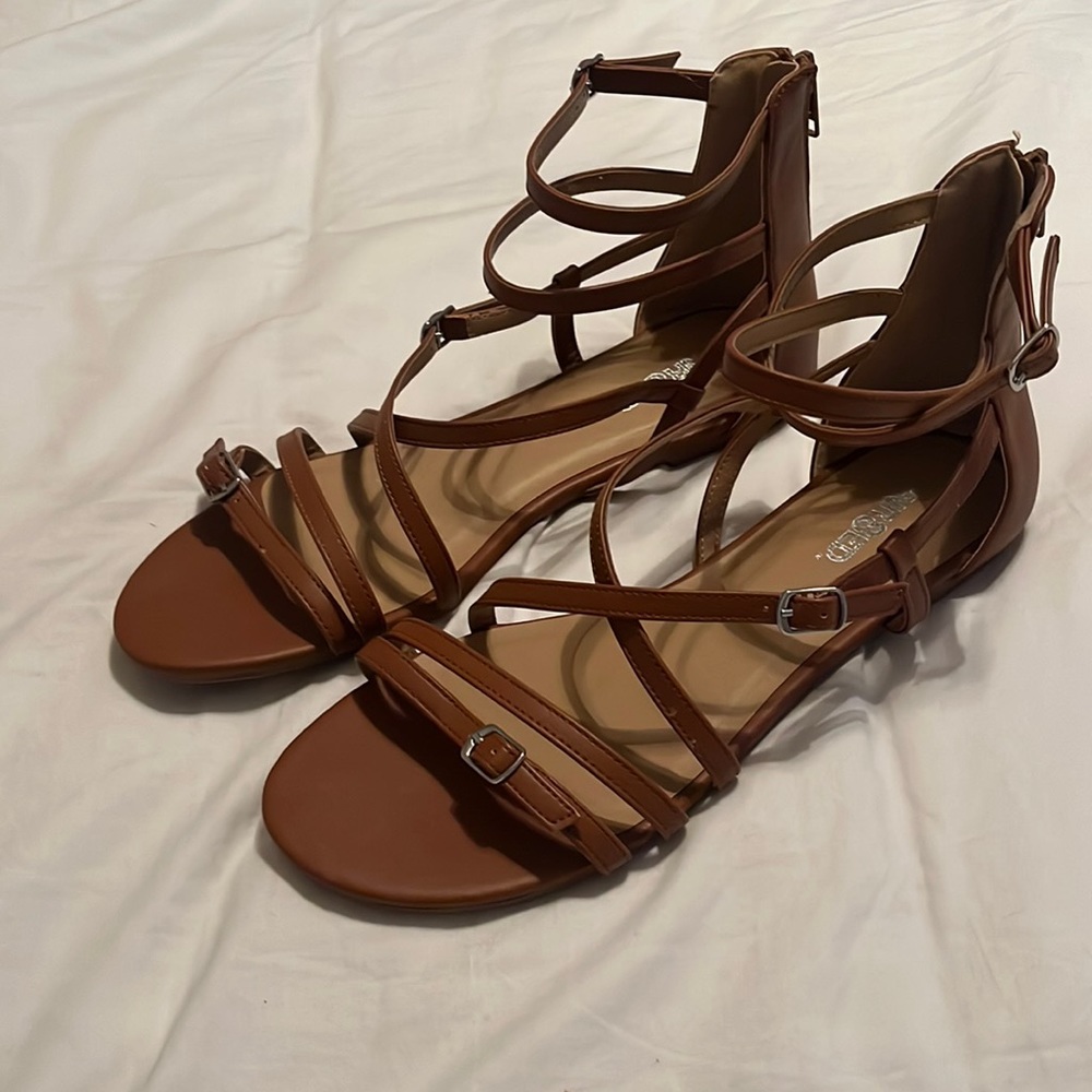 Unr8ed Size 11 Sandals